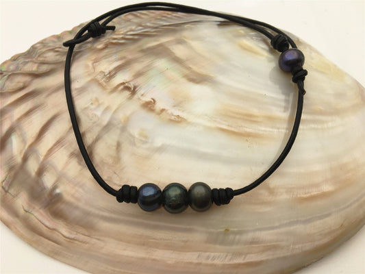 Three 10mm black pearl Leather Pearls choker Necklalce - near round pearl - Genuine freshwater pearl - Brown Tan Real leather - Le5-039