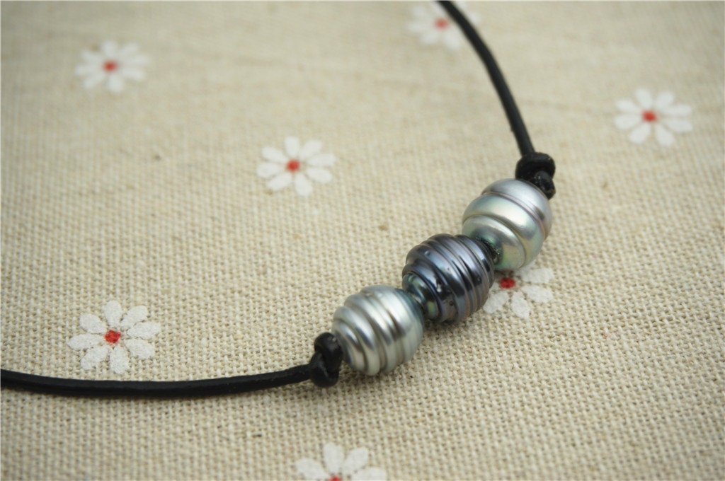 Three pearl Tahitian Leather Necklace, saltwater pearl,men or women choker, Black Leather Pearl necklace,Le2-020