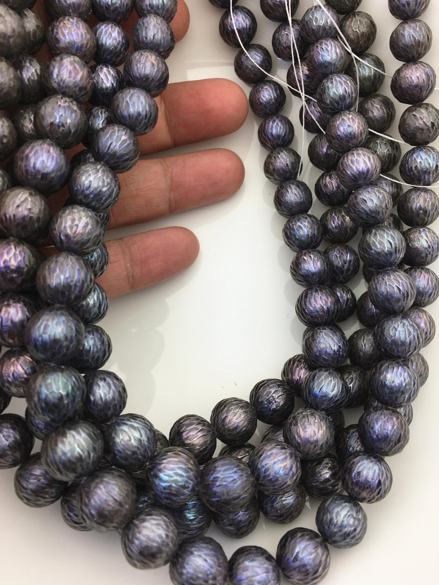 15.5'' AA+ 10-13mm Black Round Carved Freshwater Pearl - Hand Carved - CAC-T23