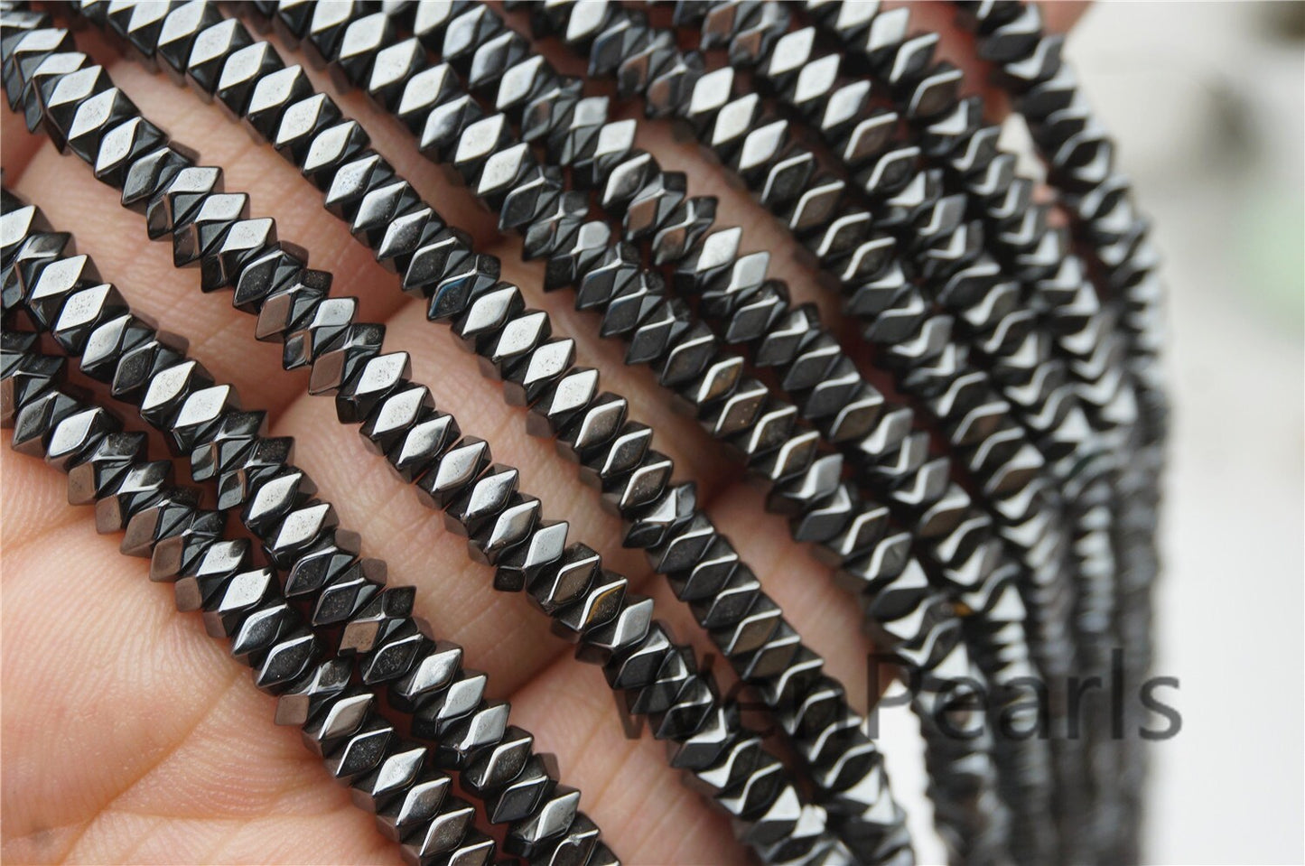 Hematite,2x4mm diamond Beads,AAA, 200 beads,15.5 inches,G50-DM24-001