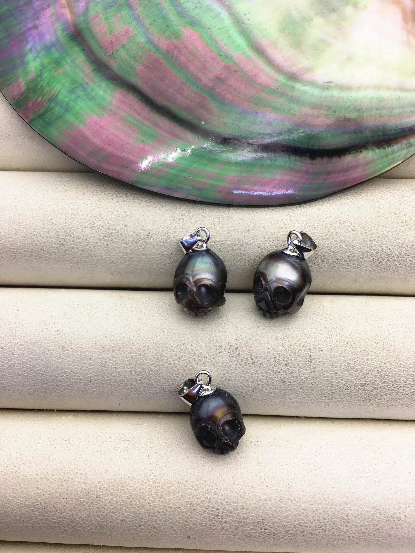 1pc AAA 8-9mm Black HandMade Carved Skull Freshwater Pearl Beads For necklace pendant earrings,DIY pearl,NC1-012-5
