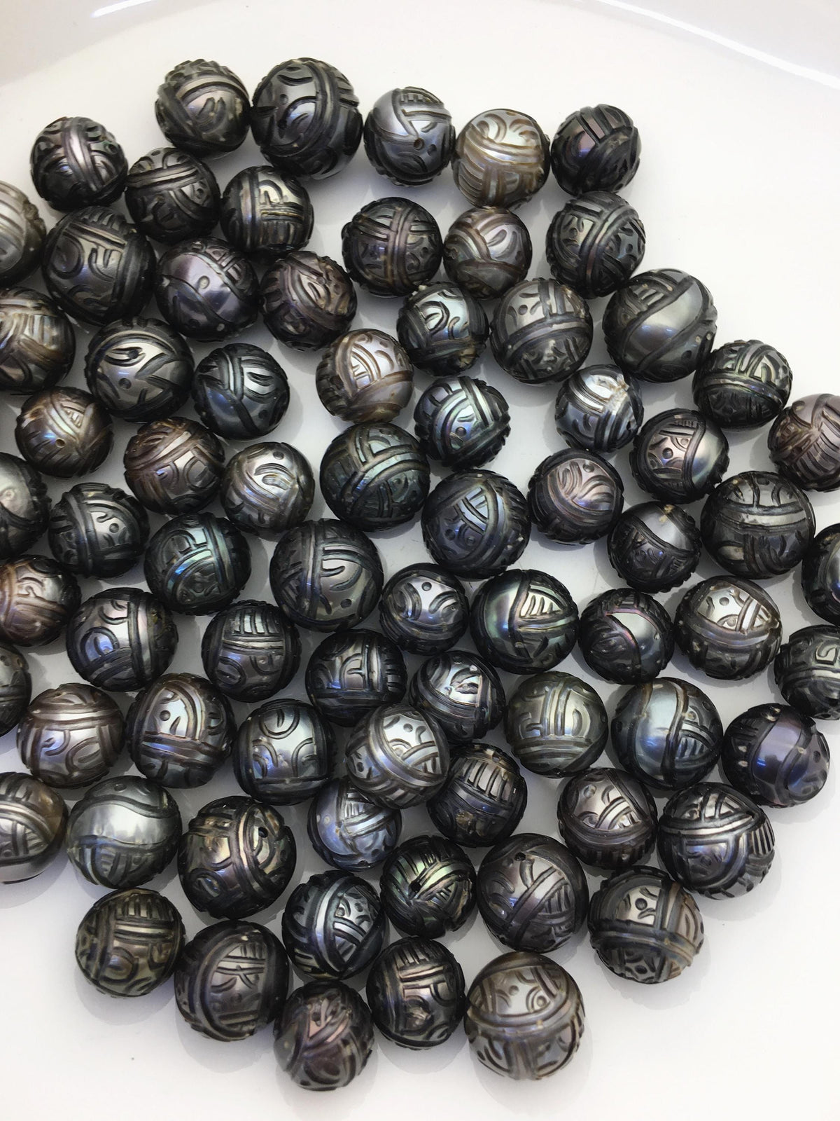 1pc AA 10-14mm Green Black Near Round Carved Tahitian Pearl - Hand Cared - Tattoo Tahitian Pearls, carved pearls, through hole,CAC-FLW-9-3