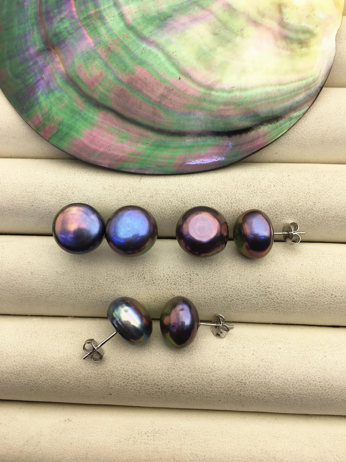 AA+ 12-13mm big black rainbow button round Pearl Stud Earrings,freshwater pearl earrings,Wedding,classic pearl studs,SE1-069-28