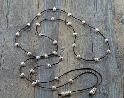 Freshwater Pearl and Leather Necklace,long leather necklace,Light Brwon Leather Pearl necklace,Leather pearl necklace,Le3-058