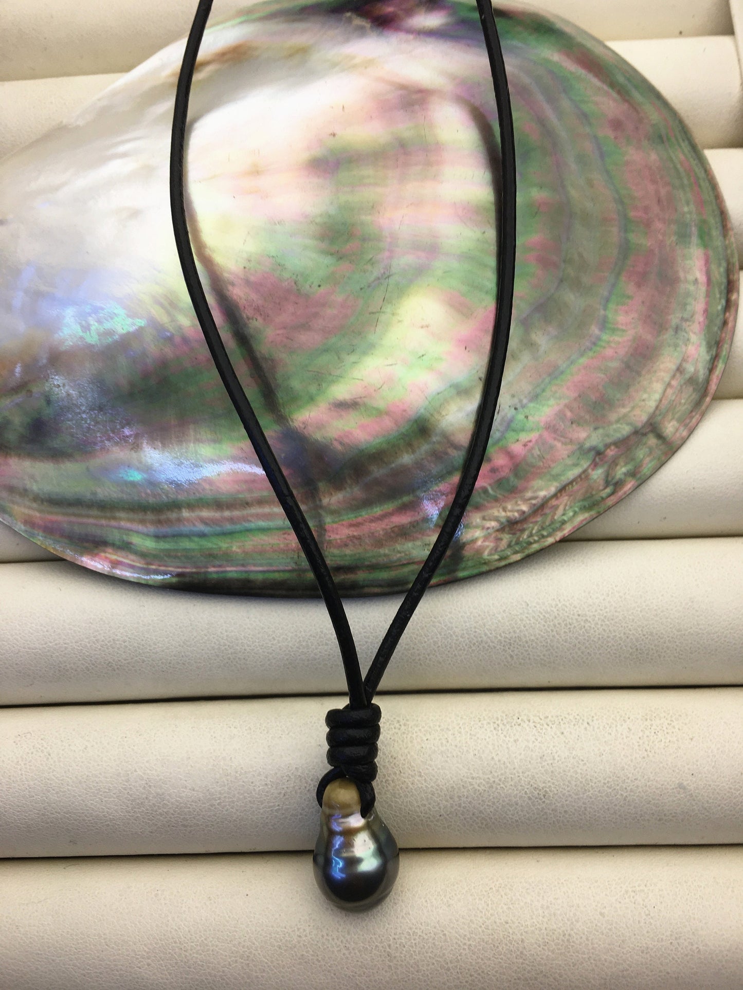 11-13mm Big Teardrop Drop Tahitian Pearl Leather Necklace,Pearl Leather Necklace,Black Pearl,Black Leather Pearl necklace,Le11-018