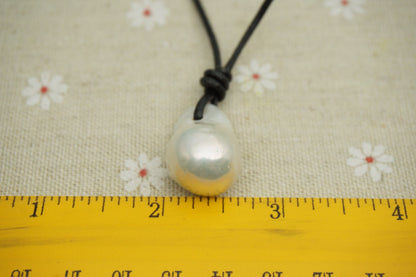 30% OFF,Flameball pearl and leather necklace,Baroque Freshwater Pearl Drop Necklace,Flaming ball pearl necklace,wholesale,Le2-018
