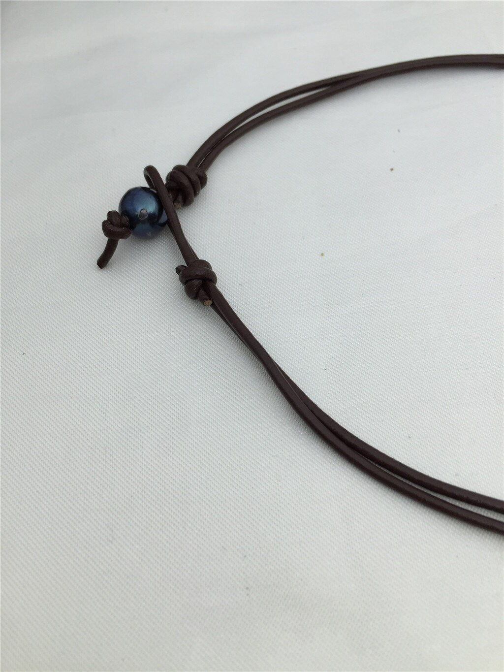 Tahitian Pearl Choker,Leather Necklace,High Luster pearl, Pearl Leather Necklace,Black Pearl,Black Leather Pearl necklace, BROWN,Le11-004