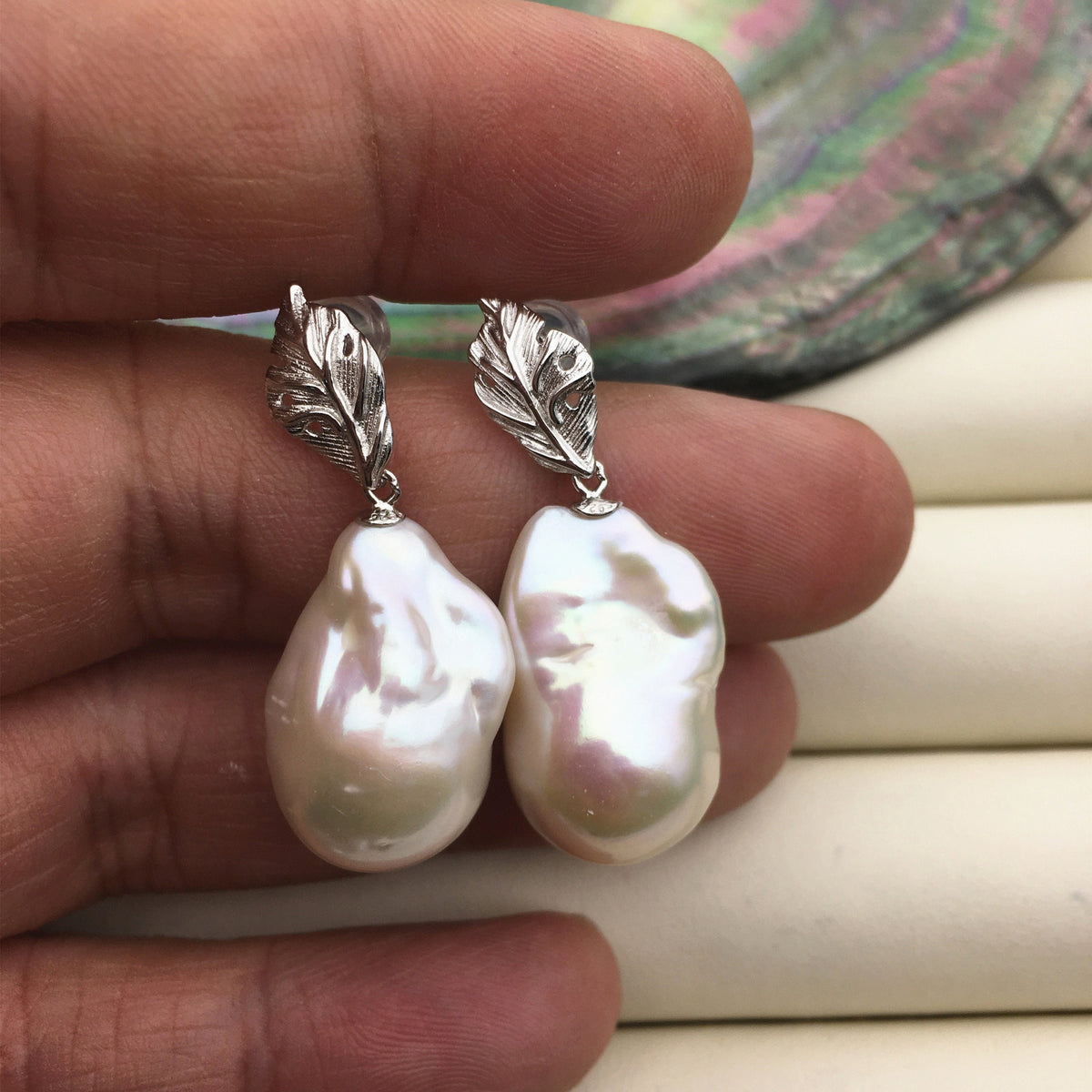 1 pair AAA 14-16mmx20-28mm white flame ball pearl leaf stud earrings,earring with white baroque Natural Pearl,SE3-031-13