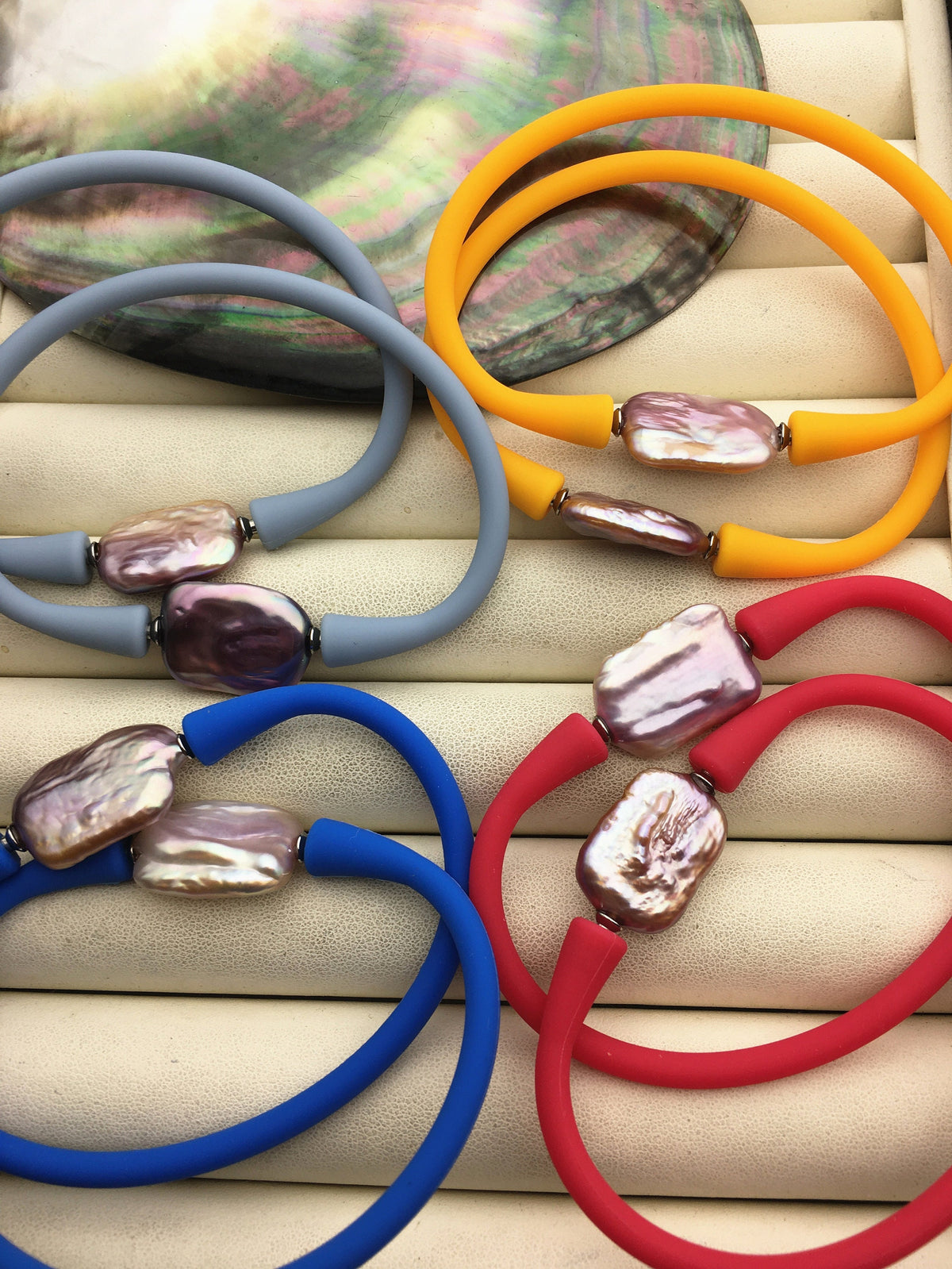 7.25'' Blue/Red/Gray/Yellow Rubber Purple Gray/Yellow FreshWater Pearl Elastic Silicone Rubber Elastic string Bracelet,B8-035-4