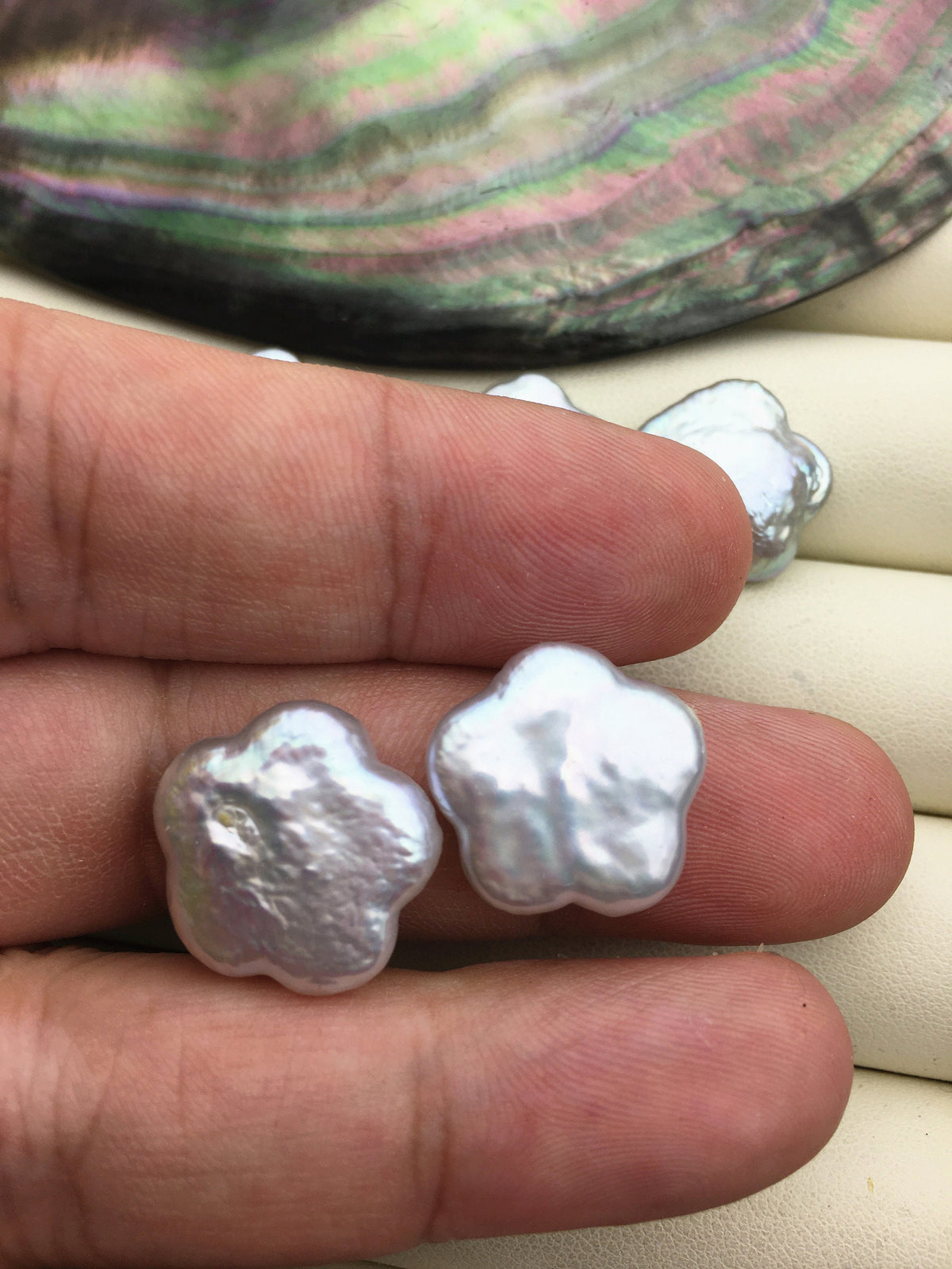 1 pair AA+ 16-17mm White Plum blossom Shape Freshwater Pearl White loose Beads Pair,0.9mm top half hole,ZS-103-37-17
