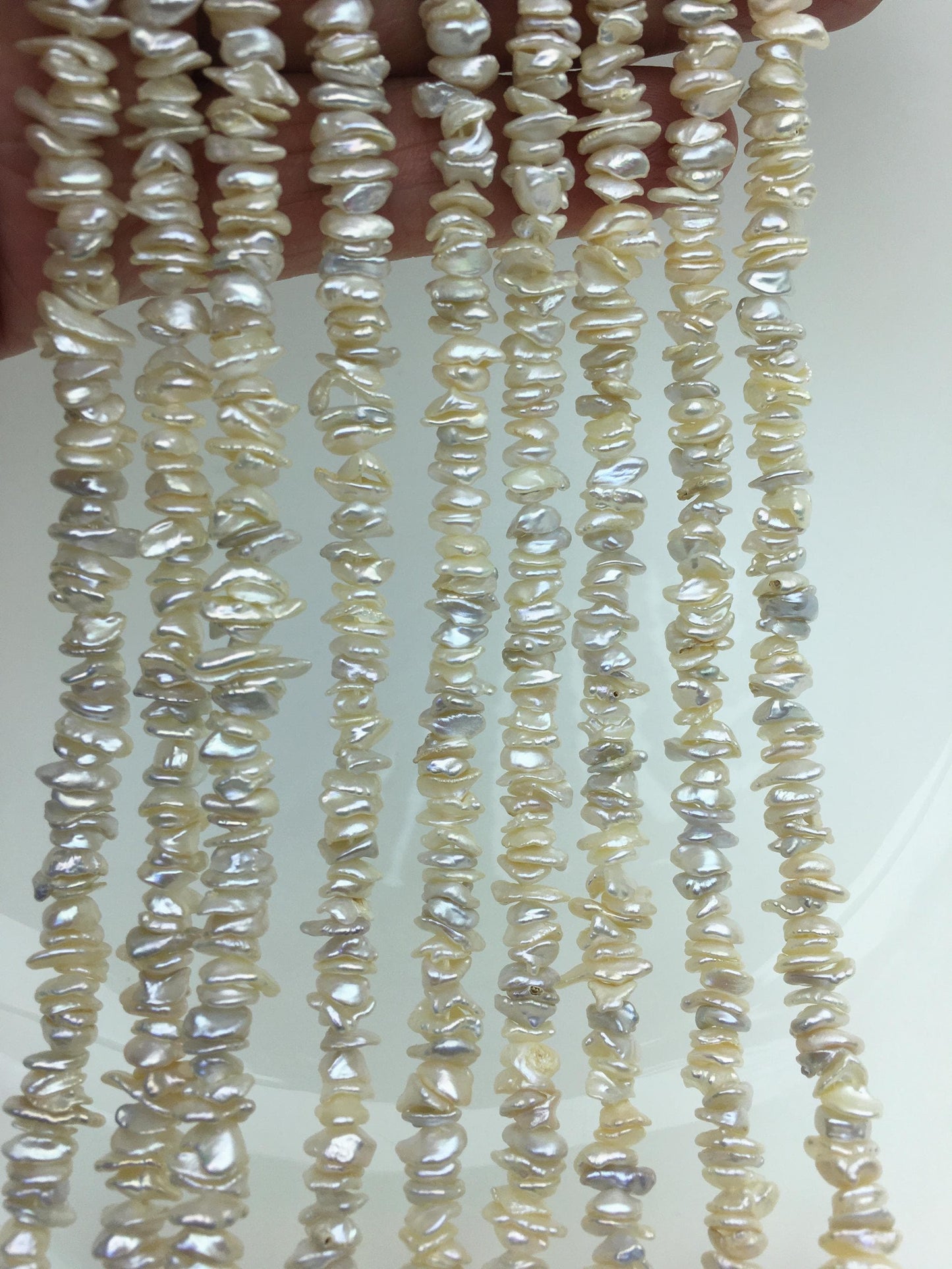 AAA/AA+ 5-6mm tiny white Keshi pearls,Center drilled,ZS-128-9