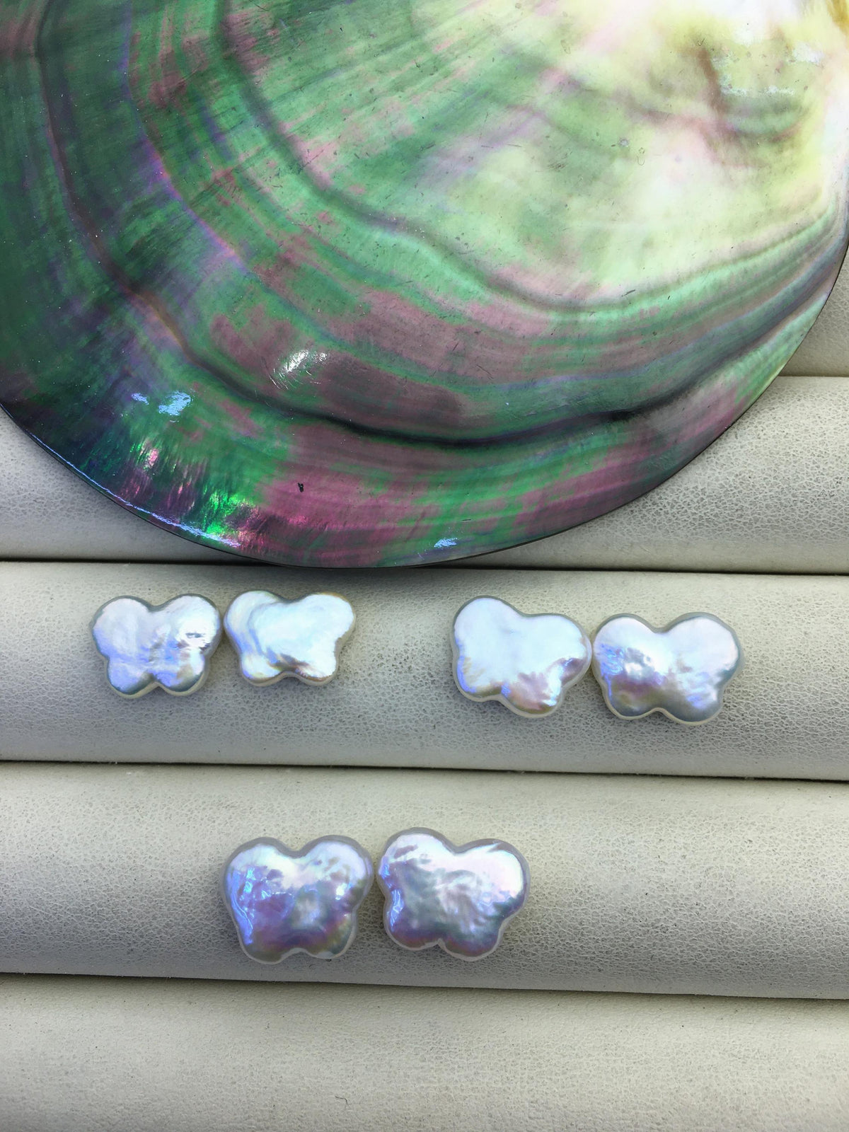 2 pairs AAA+ 10-11x13-15mm White butterfly Shape Freshwater Pearl White loose Beads Piar,wholesale,ZS-103-37-28