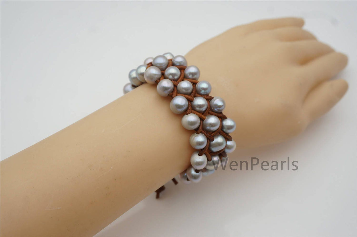 Three rows gray pearl bracelet,Leather Pearls Bracelet, Handmade Cuff,gray Pearls on Tan Leather,Brown leather bracelet,Le7-174