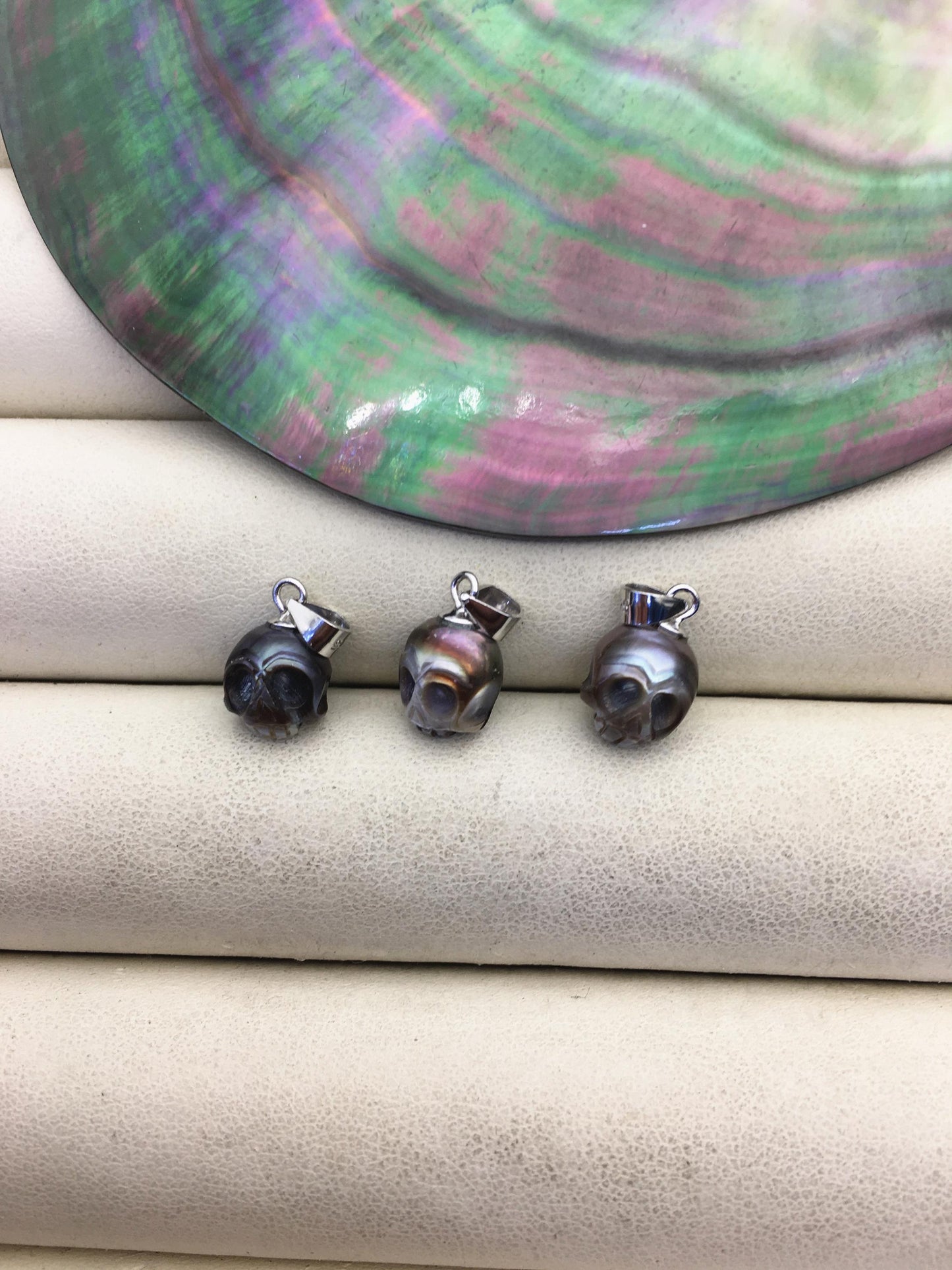 1pc AAA 7-8mm Black HandMade Carved Skull Freshwater Pearl Beads For necklace pendant earrings,DIY pearl,NC1-012-6
