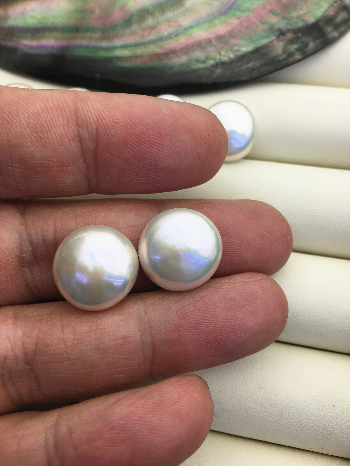 1 pair AAA+ 14-15mm white Coin Freshwater Pearls Pair,no hole,COIN14-3A-1
