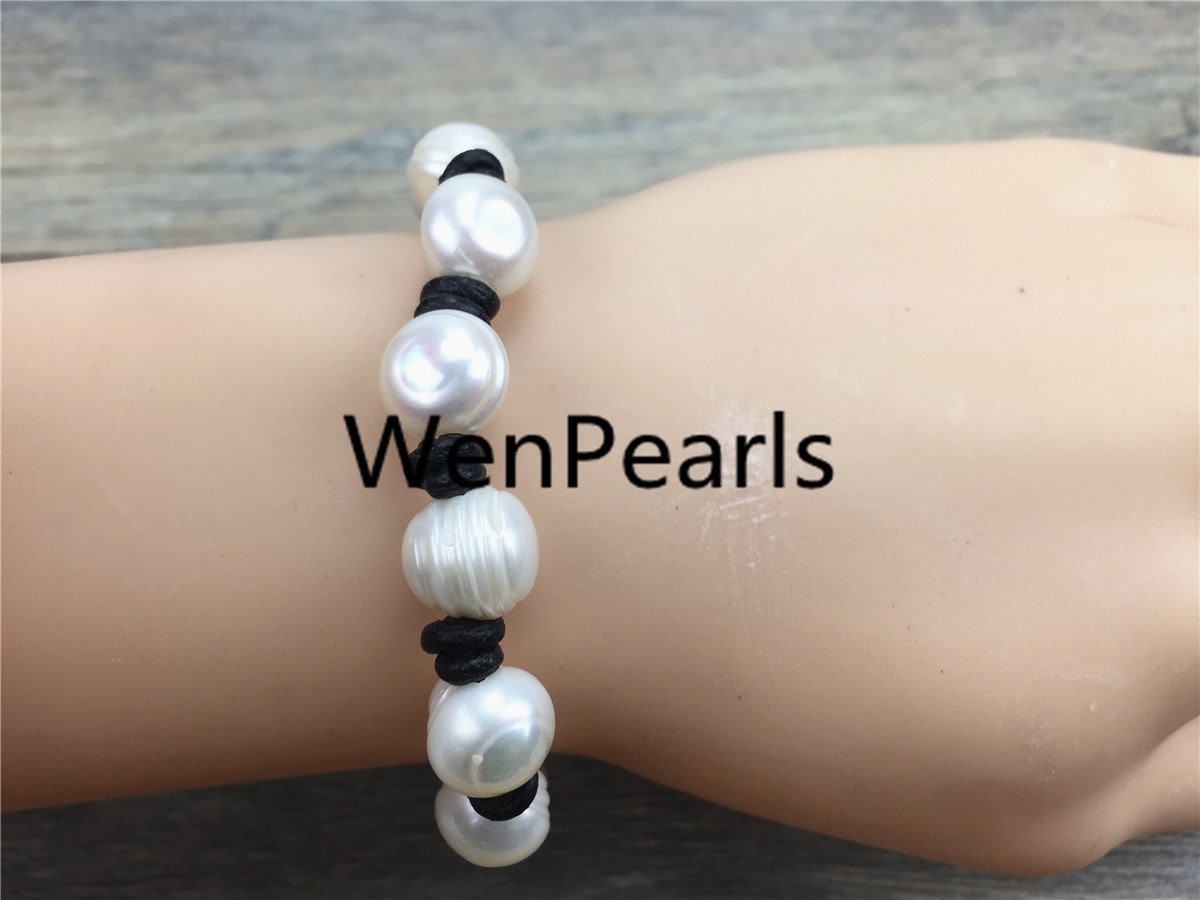 11mm big pearl bracelet,Leather Pearls Bracelet, Handmade Cuff,White Pearls on Brown Leather,Black leather bracelet,Le7-029