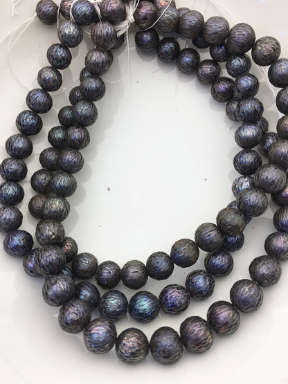 15.5'' AA 11-13mm Black Round Carved Freshwater Pearl - Hand Carved - CAC-T22