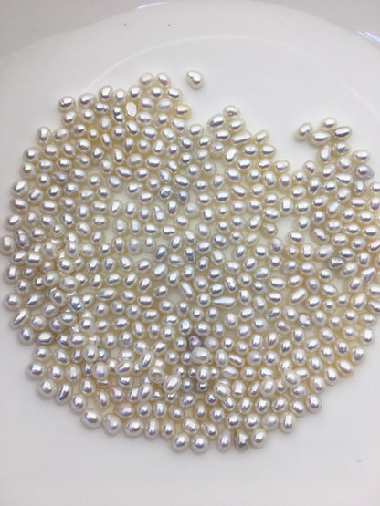 60 grams AAA/AA+ 4-5mm white rice freshwater pearls,LR4-T1