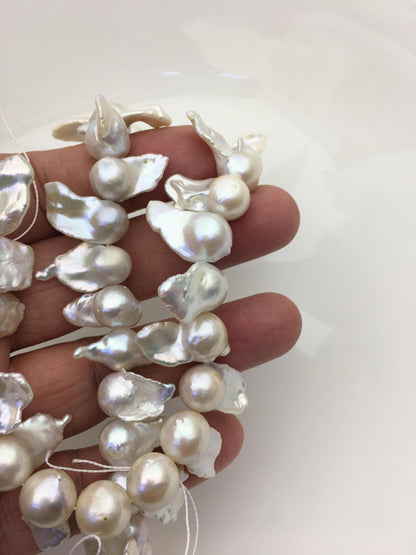 15.5'' AA+ 9-11mm white flame ball pearl,FL15-2A-5-4