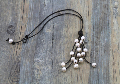 Button shape pearl necklace,Leather Pearl Necklace,Pearl Leather Necklace,White Freshwater pearl,Tan color Leather necklace,Le2-074
