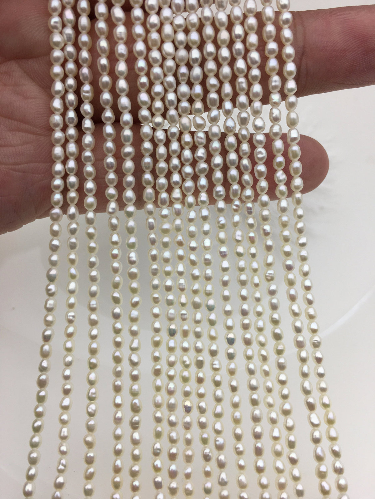 AAA 2.5-2.7x3.6-4.9mm white rice pearls,oval loose pearl beads,diy pearl,genuine pearl,Cultured pearl,diy pearl beads,LR2-3A-23