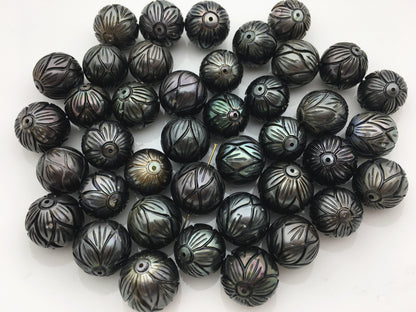 1pc 10-14mm Round Carved Tahitian Pearl - Hand Carved - Tattoo Tahitian Pearls, carved pearls, flower designs,CAC-FLW-9-8