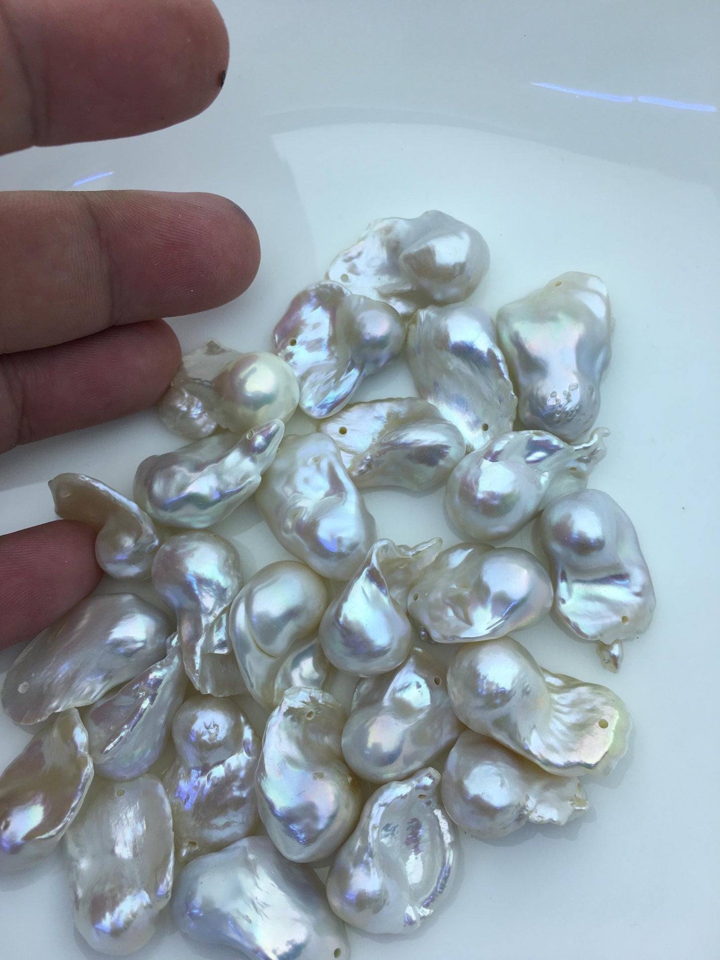 26pcs AAA/AA+ 14-18mm white flame ball pearl,1.0mm large hole,FL15-T4-20