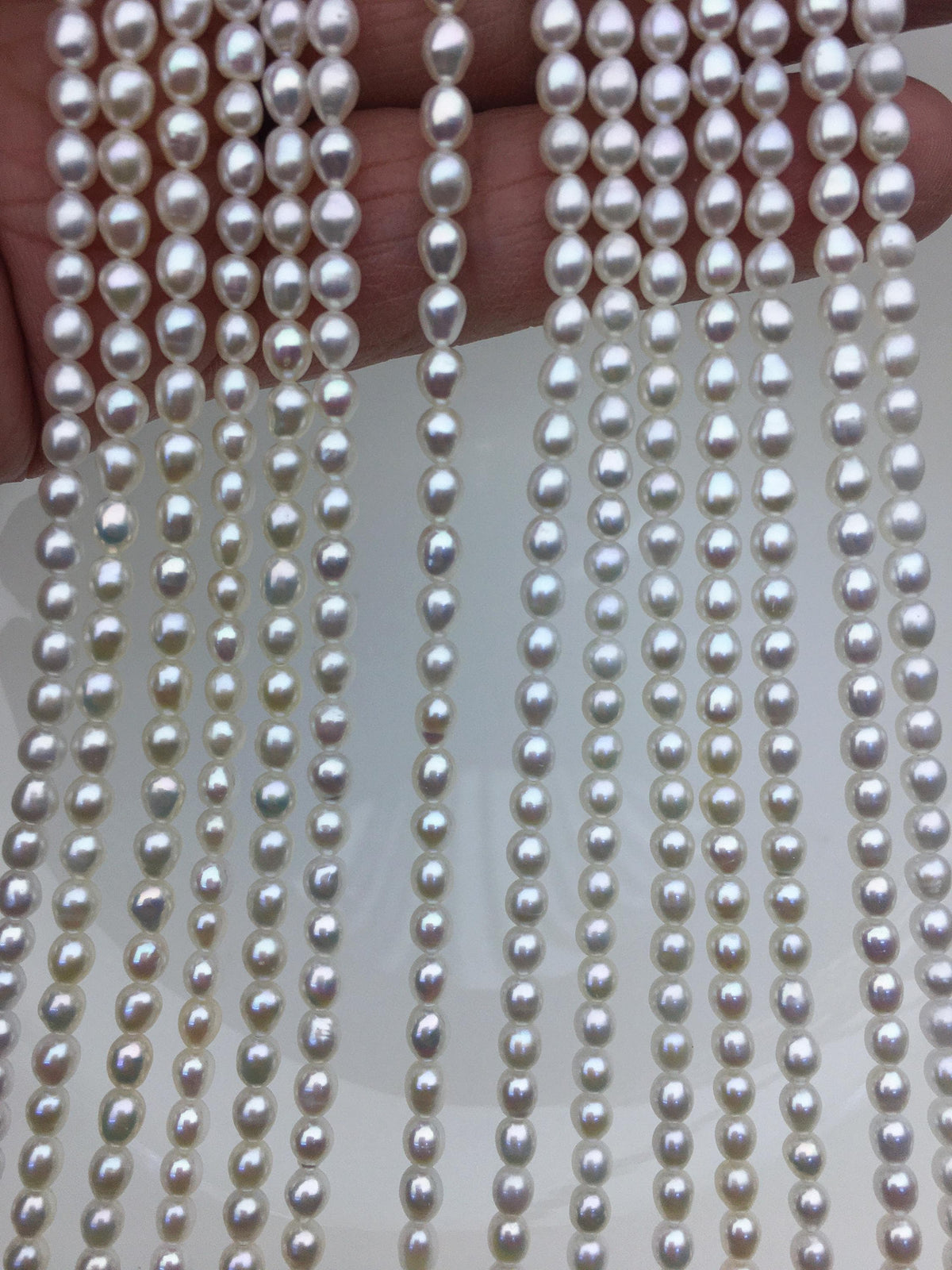 AAA 3.5-4x4-5mm white short rice pearls,full strand,oval loose pearl beads,diy pearl beads,genuine pearl,Cultured pearl,LR3-3A-33