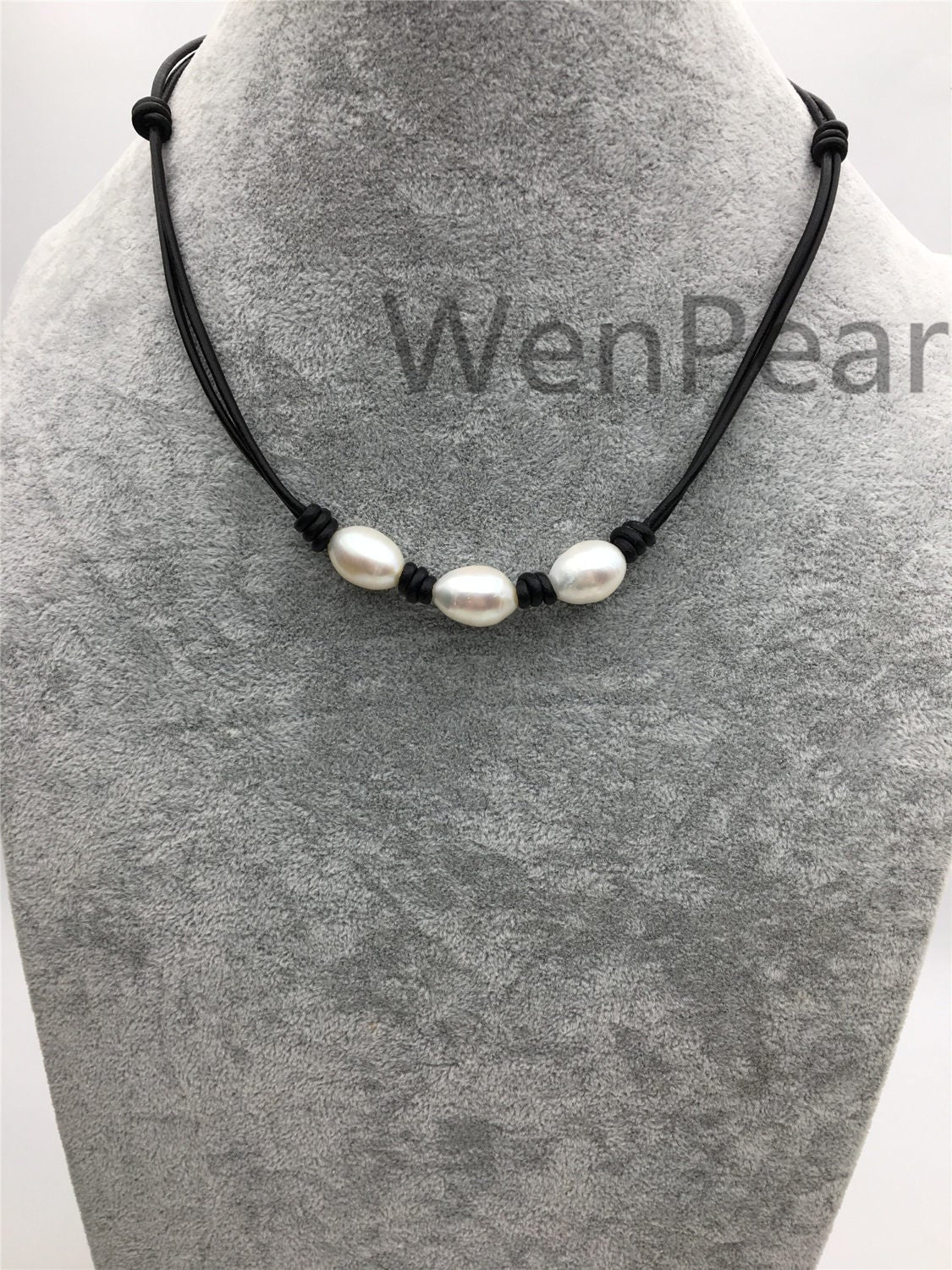 Three Big Pearl Leather necklace, White Freshwater pearl, Birthday,Black Leather Pearl necklace,Select leather color,Le4-029