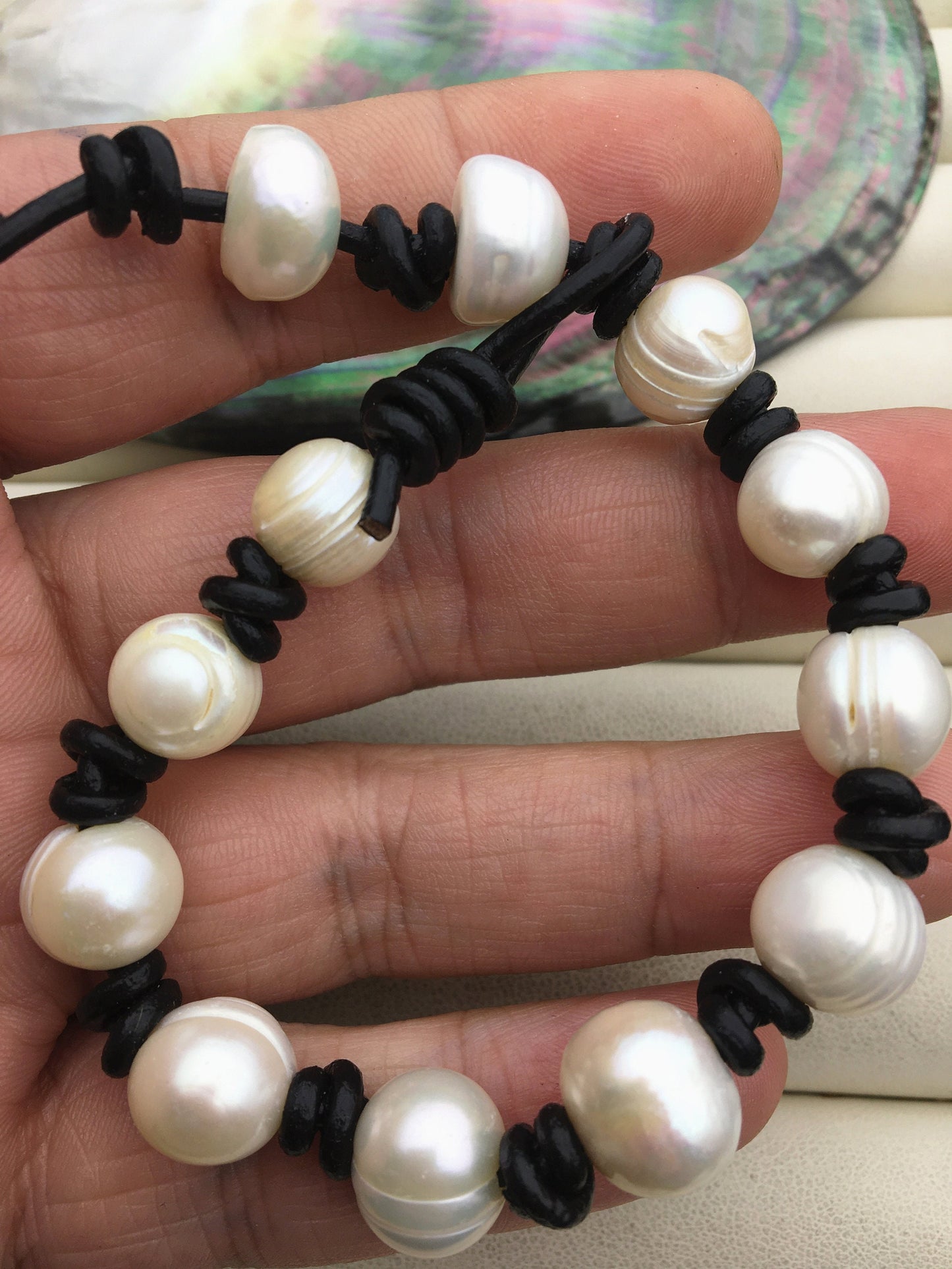 11mm white big pearl black leather HandMade bracelet,Leather Pearls Bracelet, Le21-001