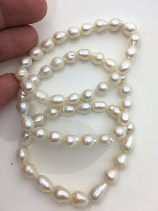 High Luster!2pcs 7 inchs AA+ 7-8mm White Baroque Rice Freshwater Akoya pearl Elastic string Bracelet,B8-003-5