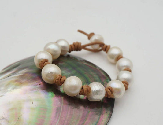 AA+ 11-12mm thick button round Pearls leather bracelet,white color pearl,Select leather color,Handmade Cuff,Le8-010