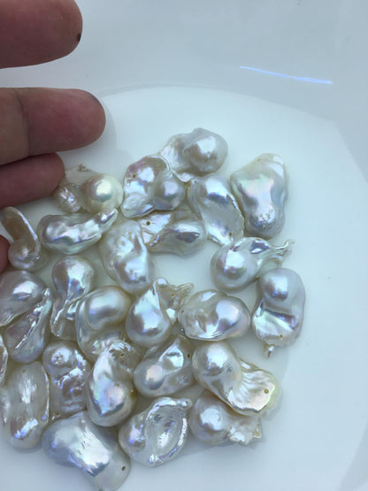 26pcs AAA/AA+ 14-18mm white flame ball pearl,1.0mm large hole,FL15-T4-20