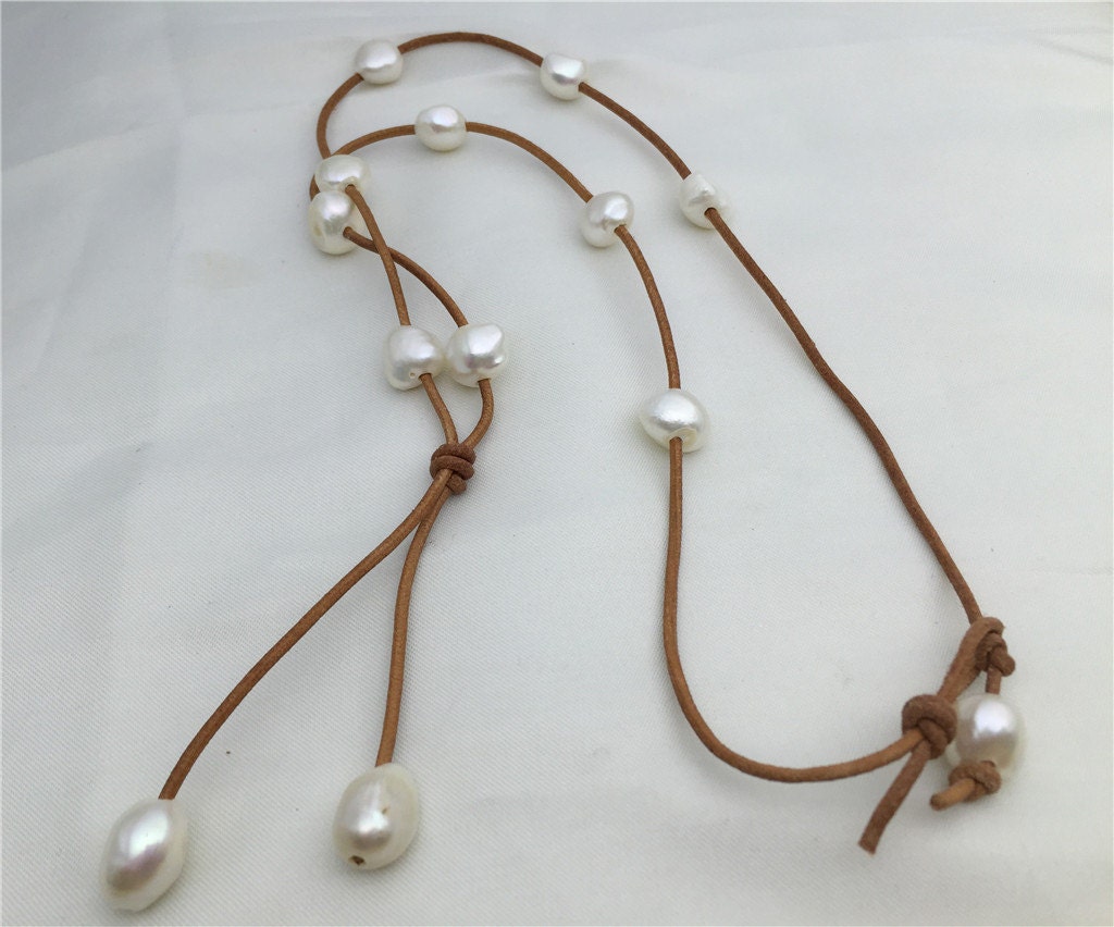 Freshwater Pearl and Leather Lariat Necklace, Light Brwon Leather Pearl necklace, Leather baroque pearl necklace,Le1-034