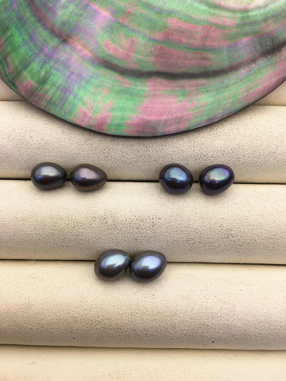 2 pairs AAA 7-7.5mm green black rice freshwater pearls pairs,oval pearl earrings,top half hole,LR7-3A-3