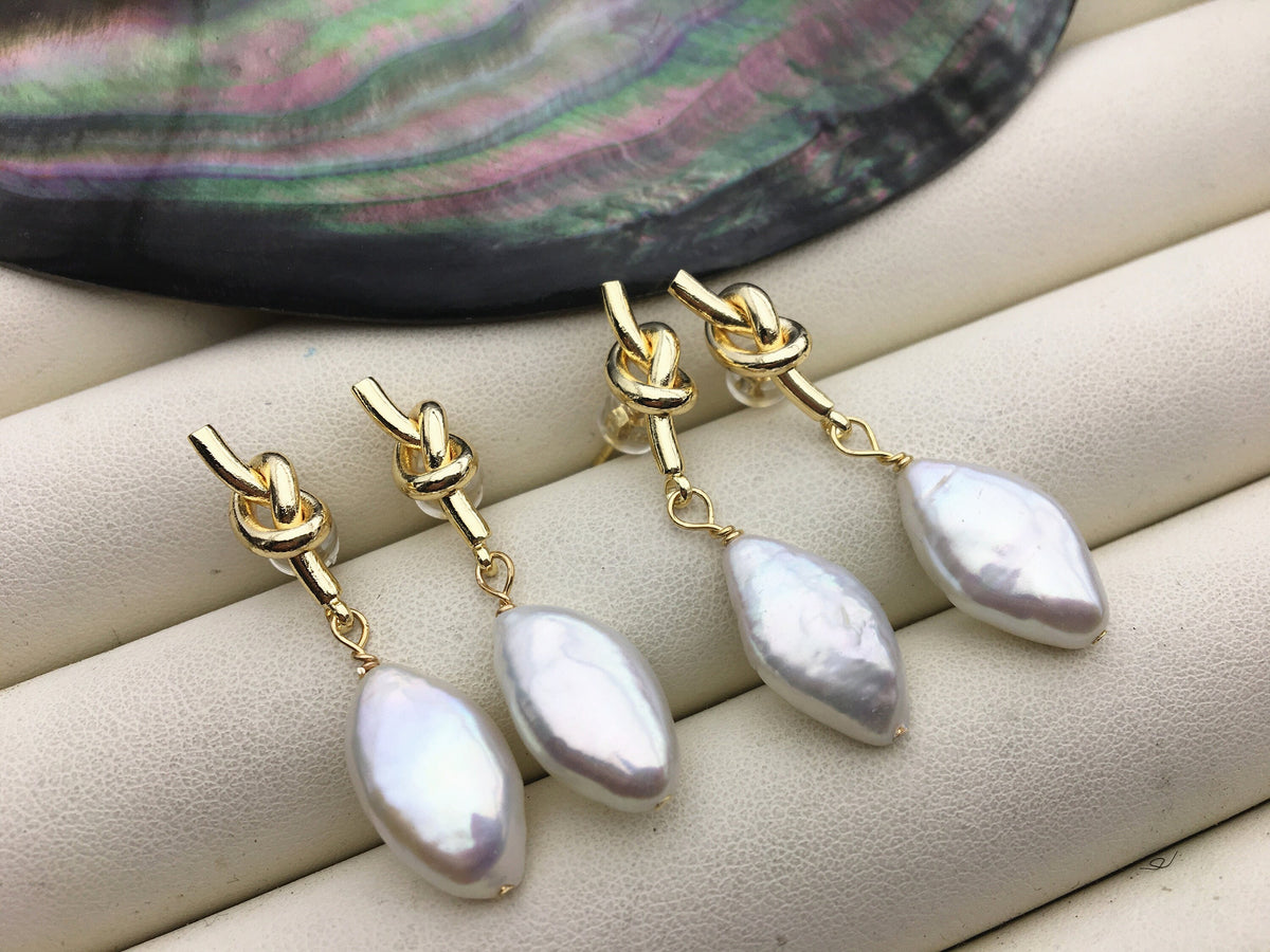White Natural diamond shape baroque pearl flower stud earrings,wedding pearl earrings,SE3-131-9
