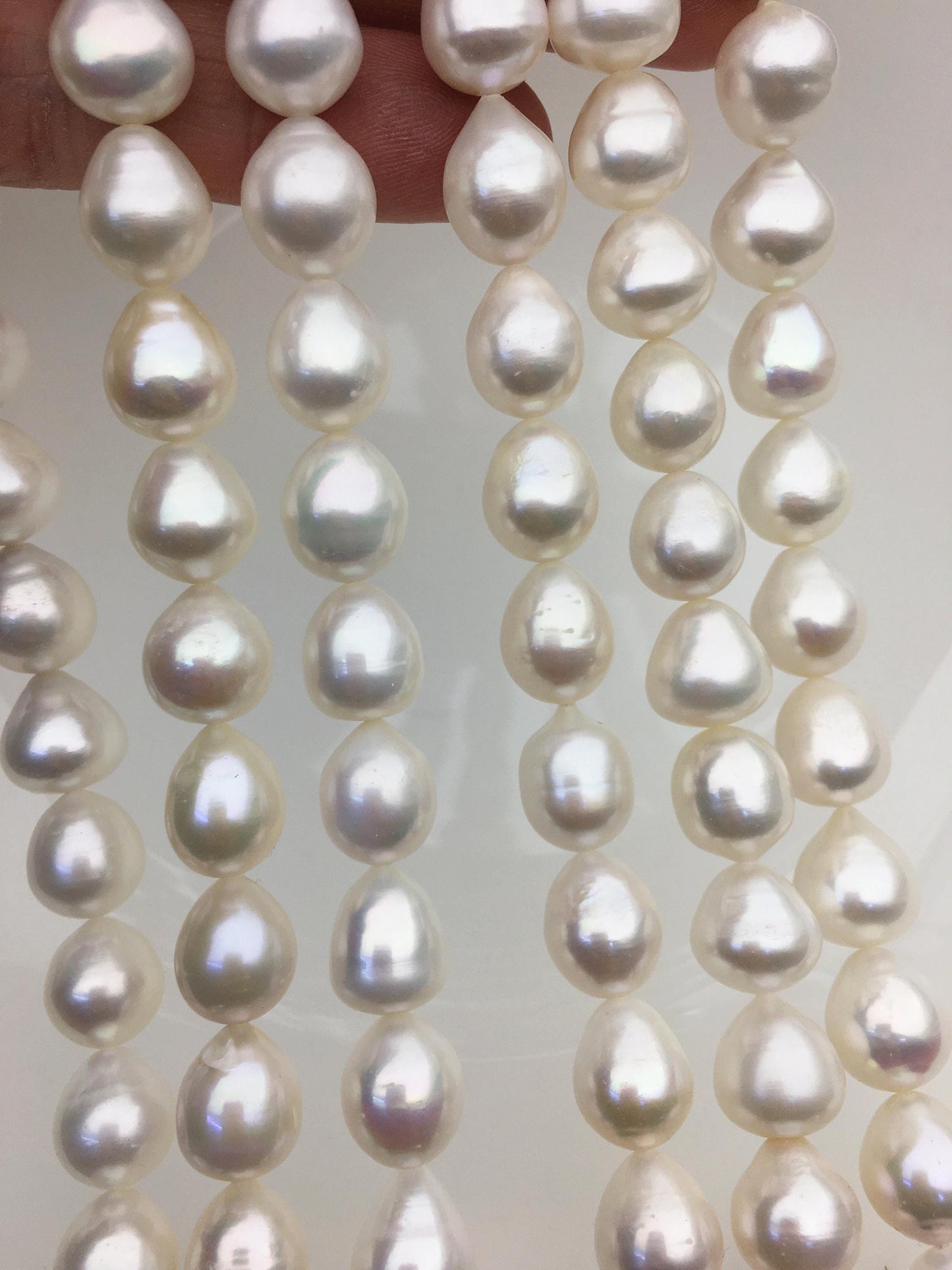 AA+ 10-11mm white short teardrop freshwater pearls,LR11-T1