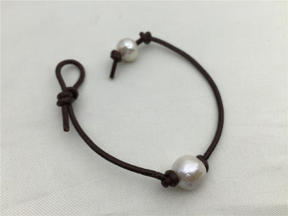 Leather Pearl bracelet,High Luster pearl, Pearl Leather bracelet, White Freshwater pearl, Black Leather Pearl bracelet, BROWN,Le7-053