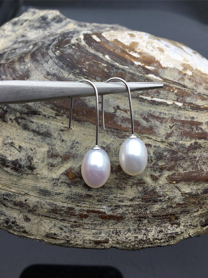 Minimalist white oval pearl dangle earrings,S925 Sterling Sliver pearl earrings,AAA 9mm oval rice pearl earrings for women,SE3-087