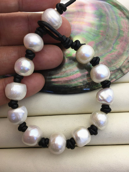 12-13mm white big pearl leather bracelet- Leather Pearls Bracelet - Real leather - Le7-005