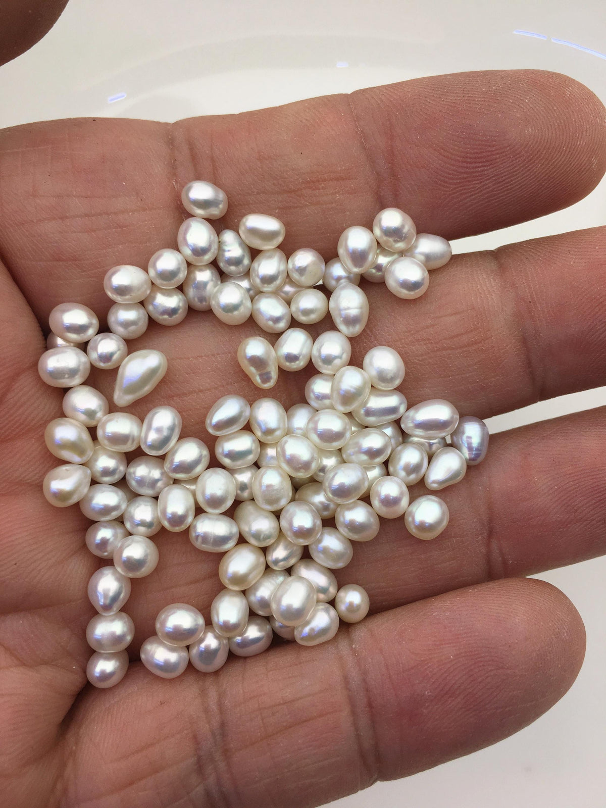 60 grams AAA/AA+ 4-5mm white rice freshwater pearls,LR4-T1