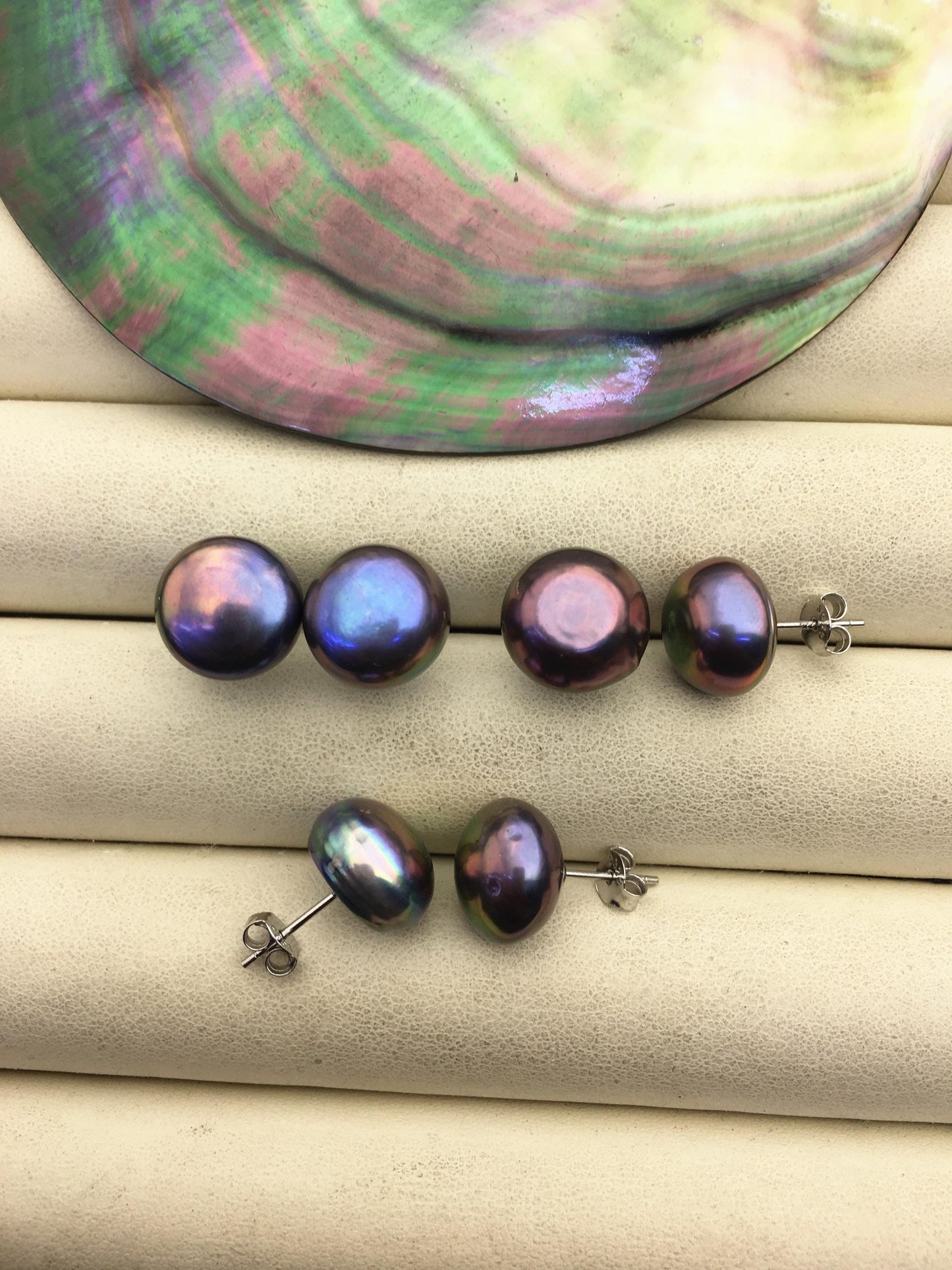 AA+ 12-13mm big black rainbow button round Pearl Stud Earrings,freshwater pearl earrings,Wedding,classic pearl studs,SE1-069-28