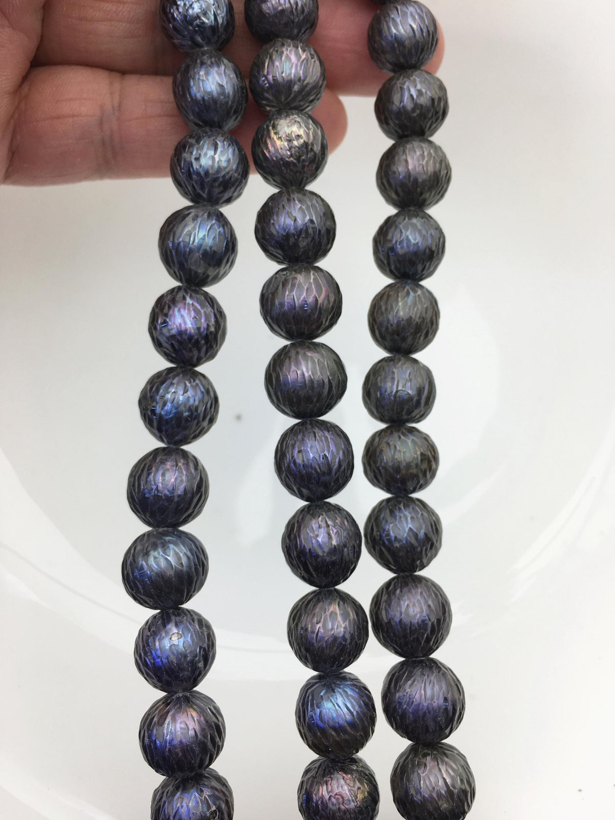 15.5'' AA 11-13mm Black Round Carved Freshwater Pearl - Hand Carved - CAC-T22