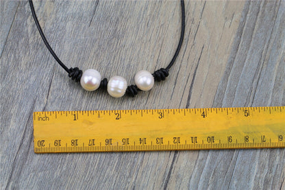 THREE pearls necklace,Leather Pearl Choker, Pearl Leather Necklace, White Freshwater pearl, Birthday, Black Leather Pearl necklace,Le3-026