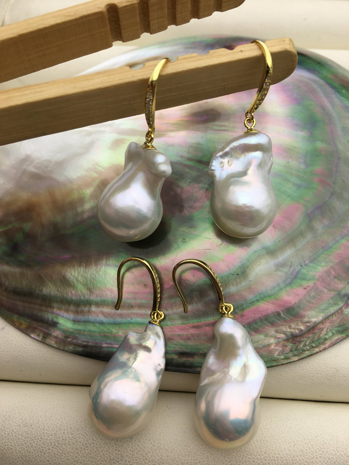 1 pair AA+ 14-16mmx20-28mm white flame ball pearl gold dangle earrings,earring with white baroque Natural Pearl,SE3-031-5