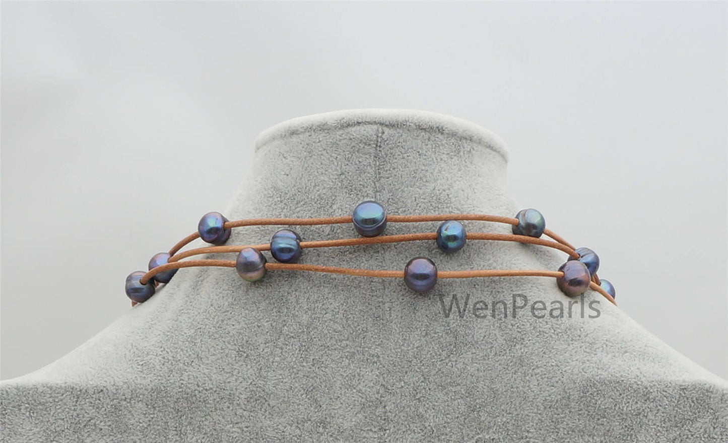 Long deep blue Freshwater Pearl and Leather Lariat Necklace,Light Brwon Leather Pearl necklace, Leather baroque pearl, Le4-113