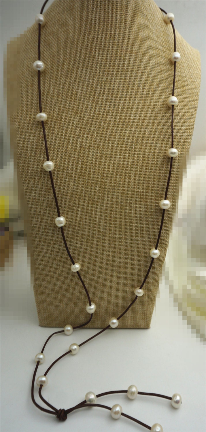 Long Freshwater Pearl and Leather Lariat Necklace,white pearl necklace Light Brwon Leather Pearl necklace, Leather baroque pearl, Le1-041