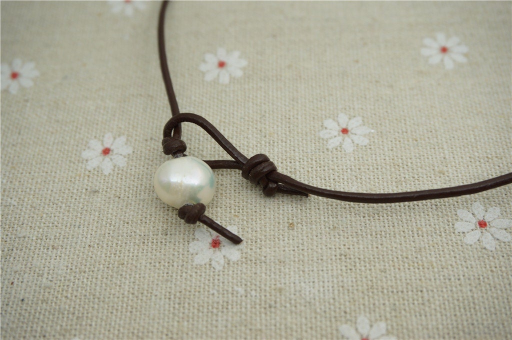 Flameball Freshwater Pearl and Leather Drop Necklace,Huge pearl necklace,Pearl Leather Necklace,White Leather Pearl necklace,Le2-037