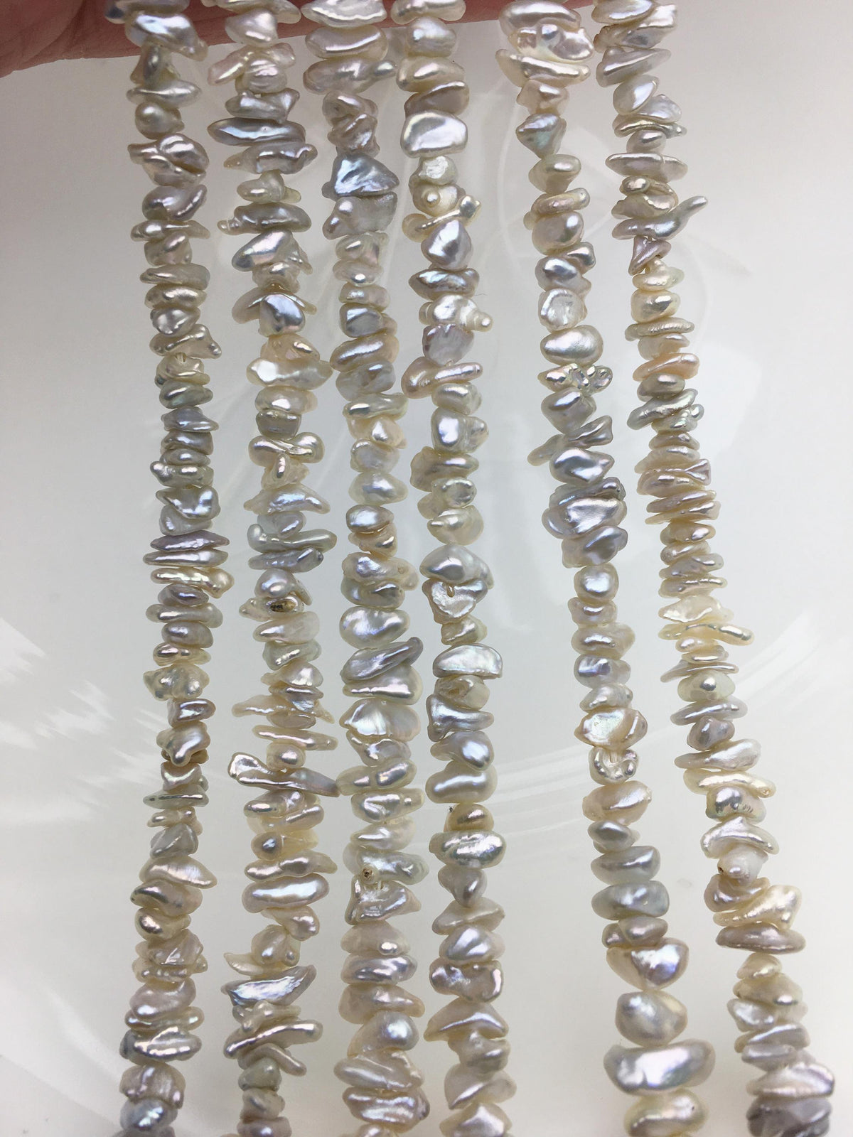 AAA 4-5mm Tiny Natural Gray White Keshi pearls,Center drilled,ZS-128-1