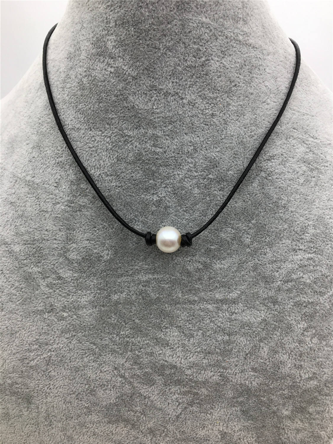 11-13mm Big White Round Pearl Leather Choker,White Freshwater pearl, Black Leather Pearl necklace,Select leather color,Le5-003